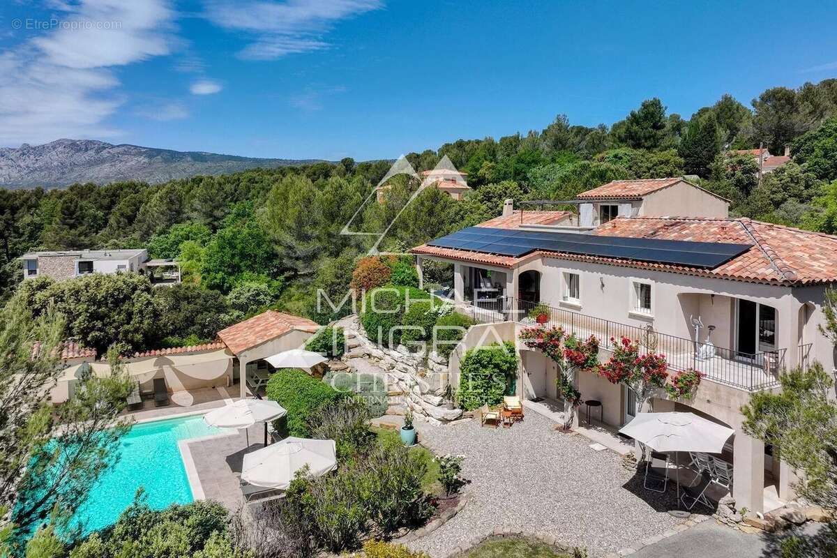 Maison à POURRIERES