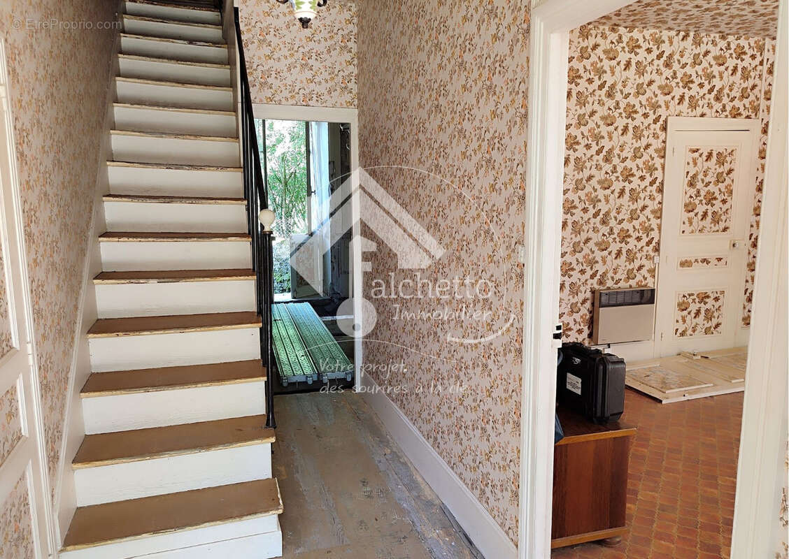 Maison à AYDAT