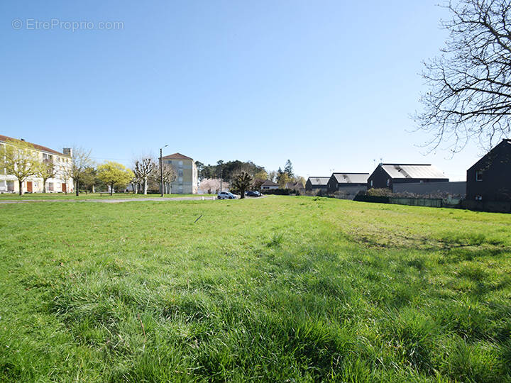 Terrain à LE CREUSOT