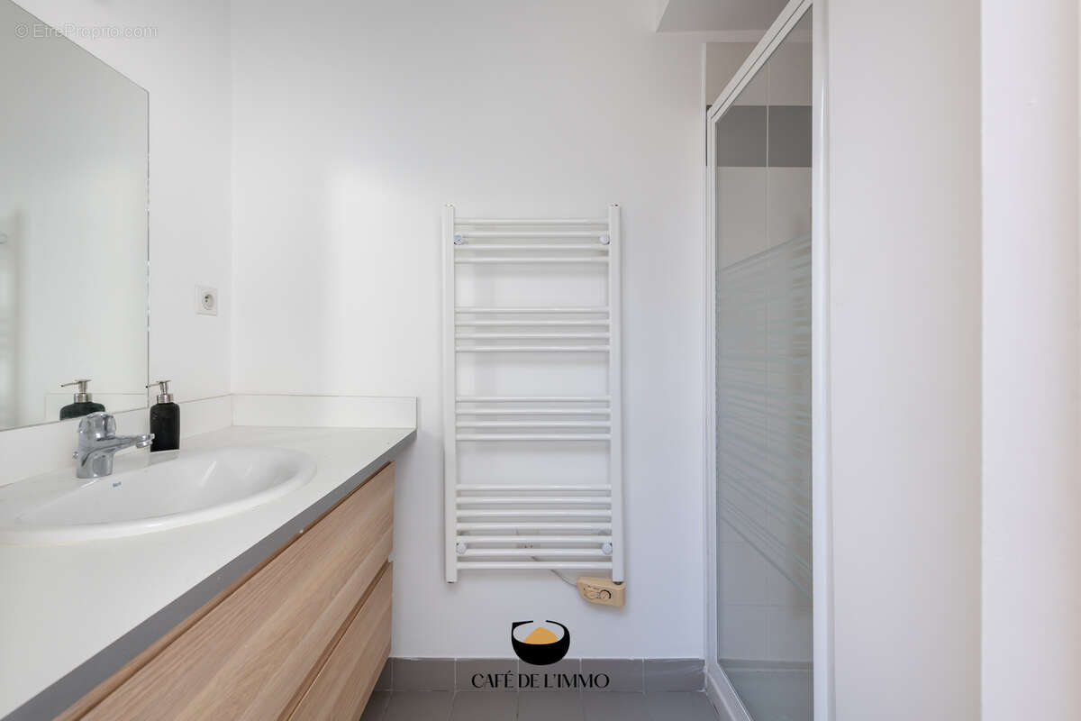 Appartement à MARSEILLE-2E