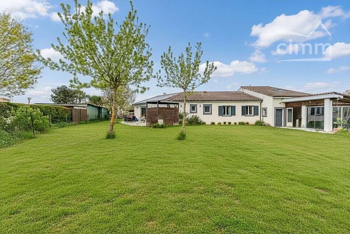 Maison à SAINT-ANDRE-DE-CUBZAC