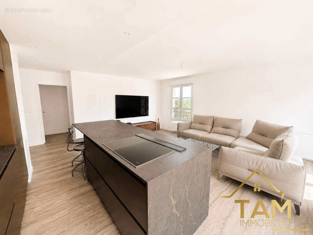 Appartement 70 m² à Saint-Cyr-L'ecole  - photo 5