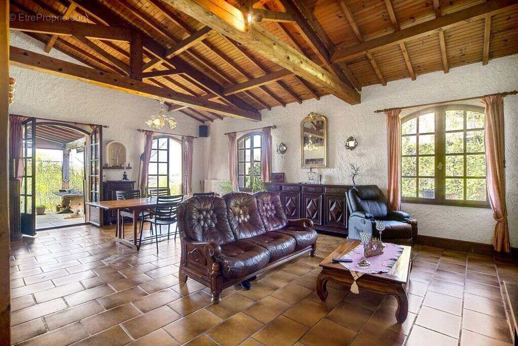 Maison à PECHBONNIEU
