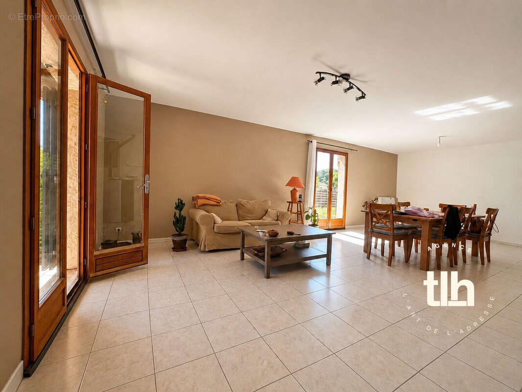 Maison 130 m² à Lunel-Viel  - photo 4
