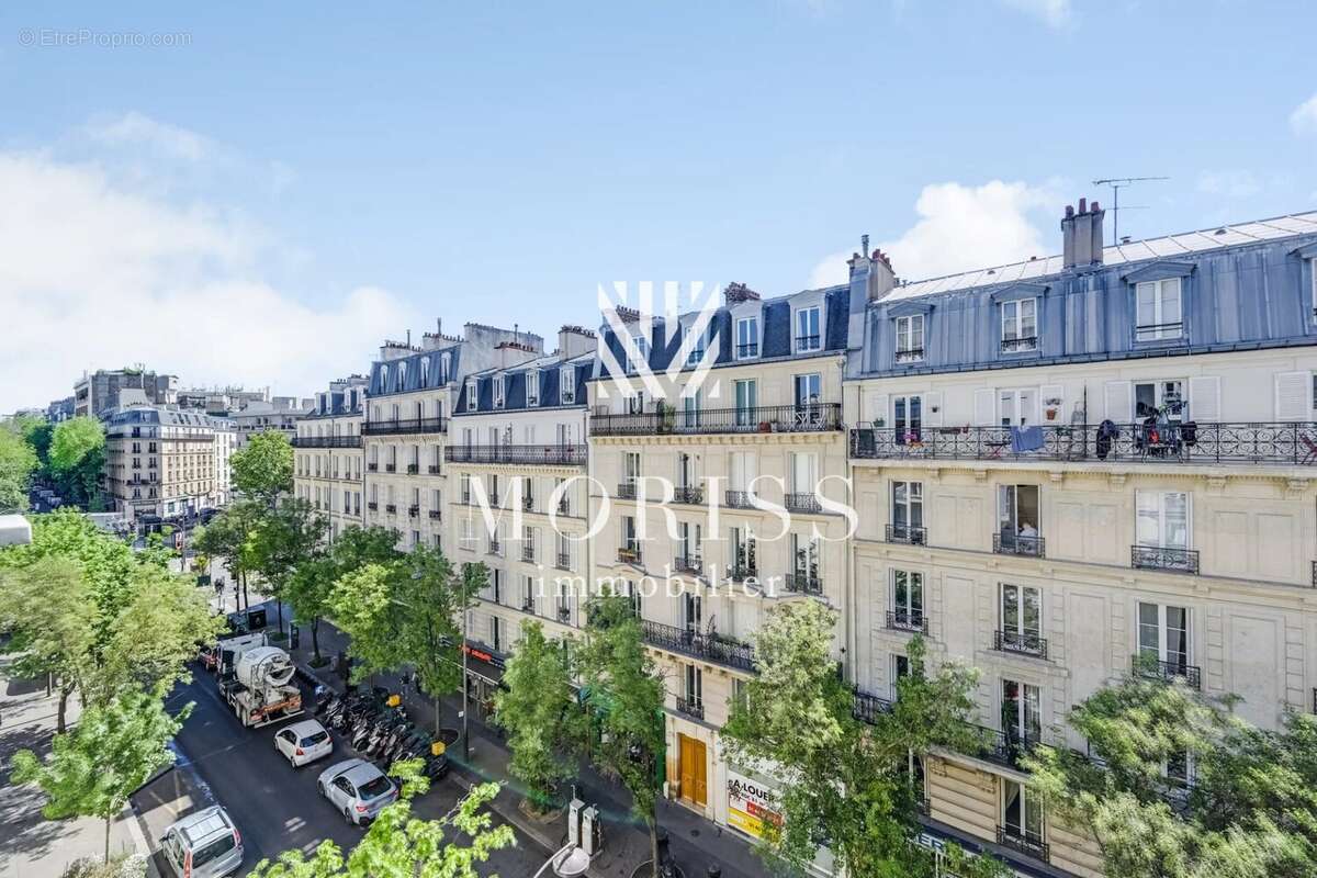 Appartement à PARIS-17E