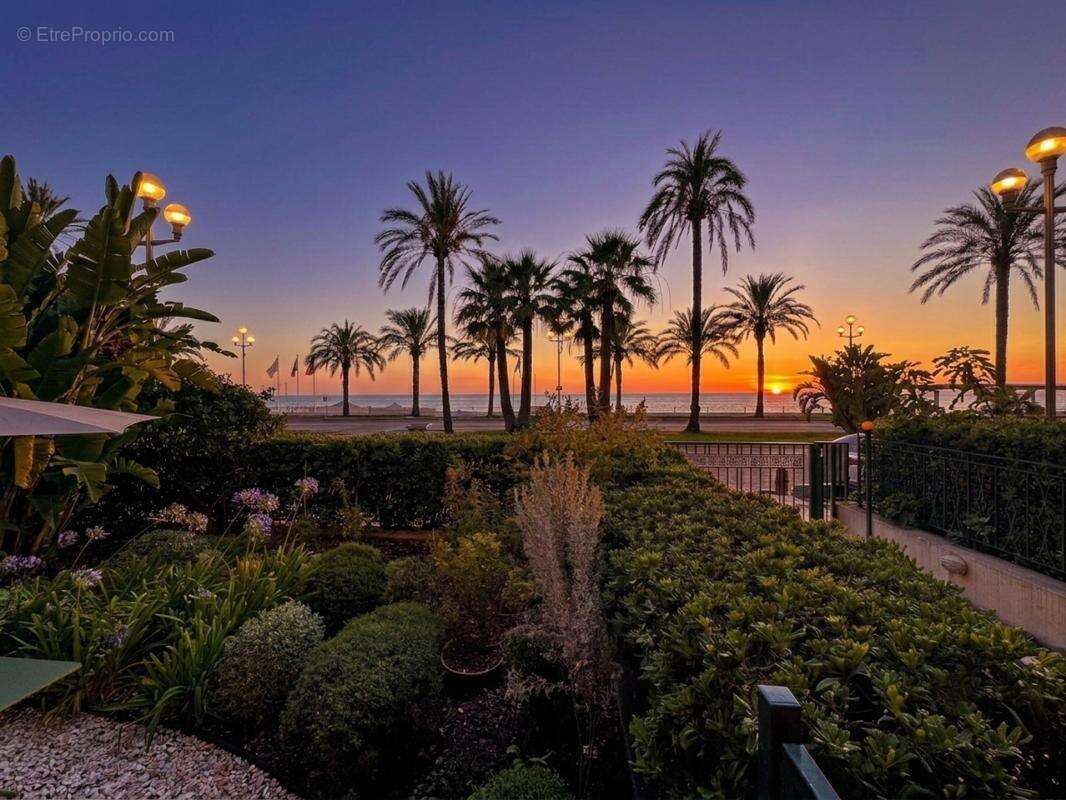 Front de mer à Nice, 2 pièces de 66m² avec jardin de 55m² - photo 3