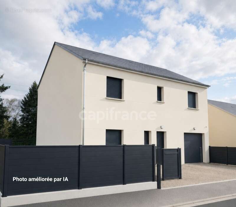 Maison à LA CHAPELLE-SAINT-MESMIN