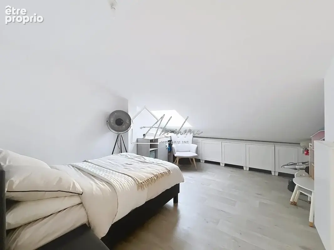 Maison 4 pièces 87 m² à vendre à Lille (59000) - photo 8
