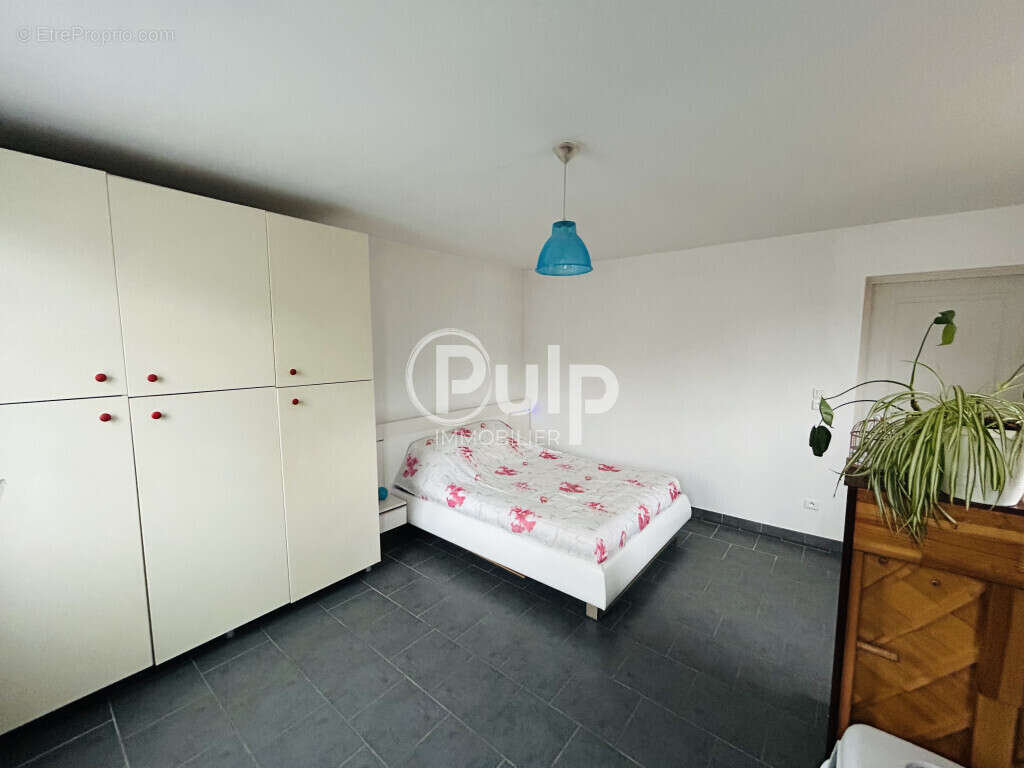 Maison à OSTRICOURT