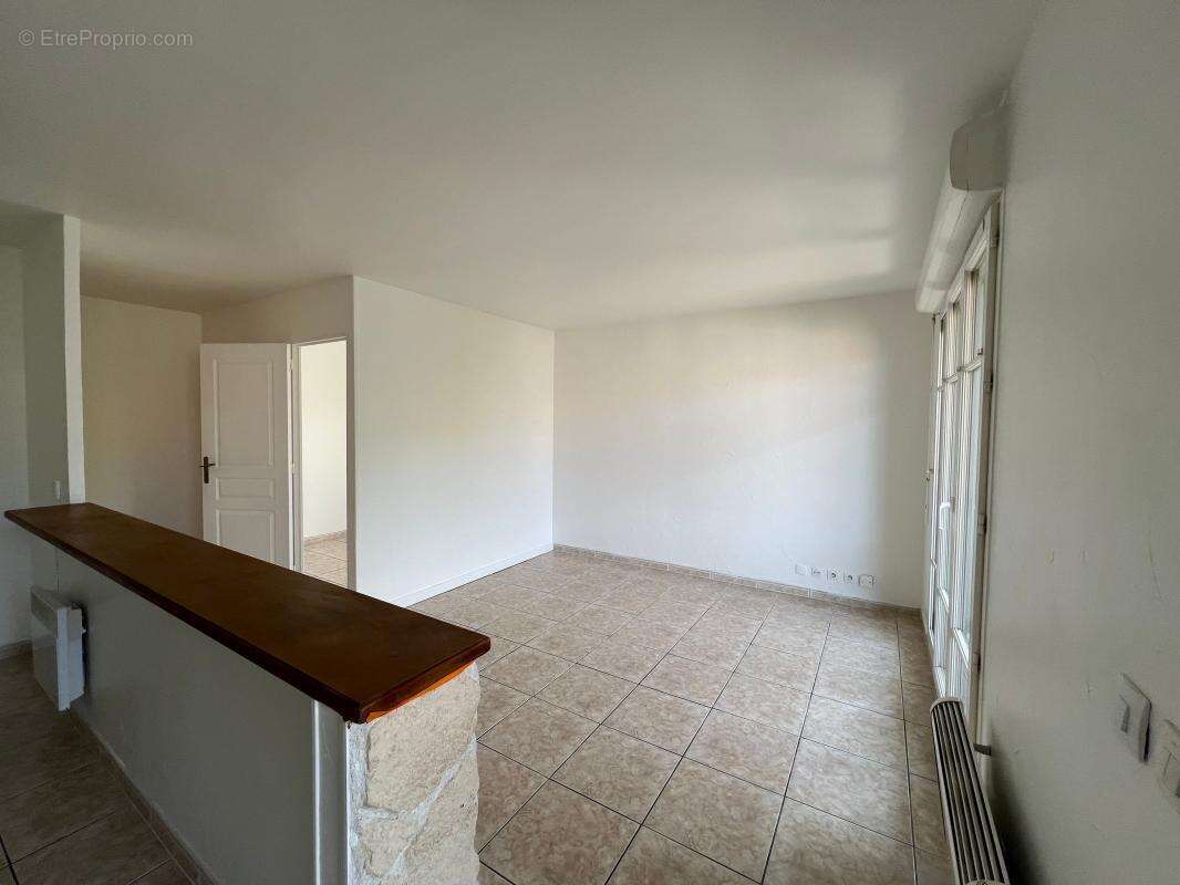 Appartement à MAGNY-LE-HONGRE