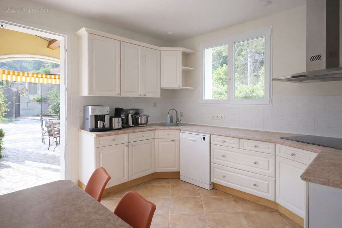 Maison à TOURRETTE-LEVENS