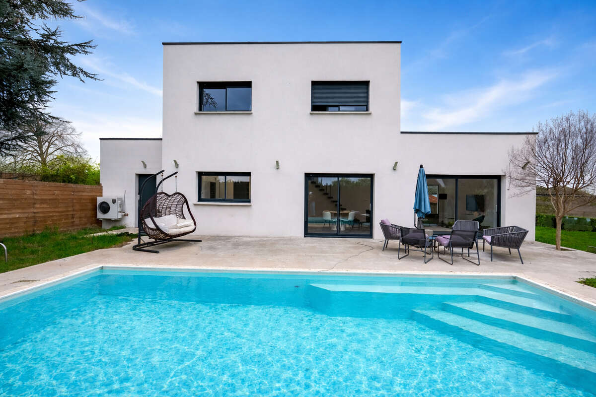 Maison  6 pièce(s) 141 m2 - photo 3