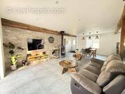 Maison à MONTIGNY-LENCOUP