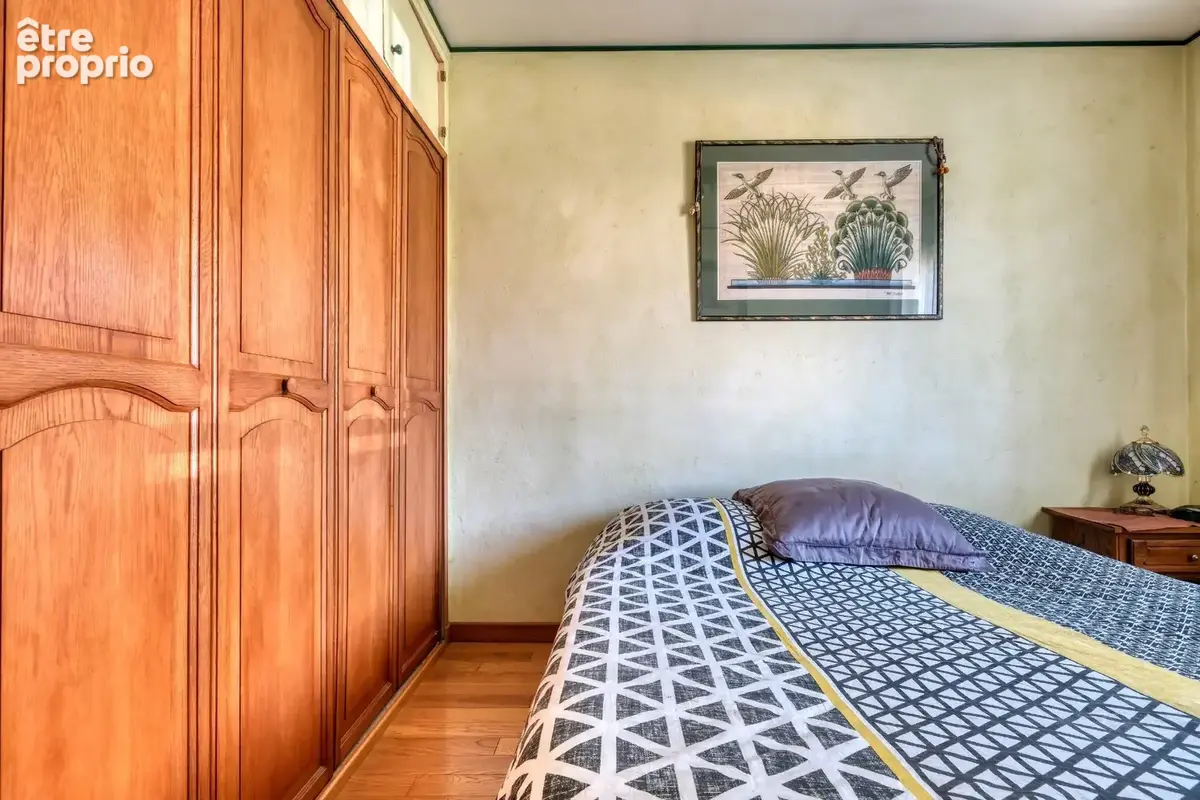 Elégante maison Familiale de 8 pièces 180m² avec Vie de Plain-Pied 6 Chambres - DPE C- Véranda et terrain arboré de 756m² - photo 14