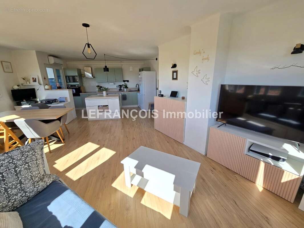 Appartement à PEYMEINADE
