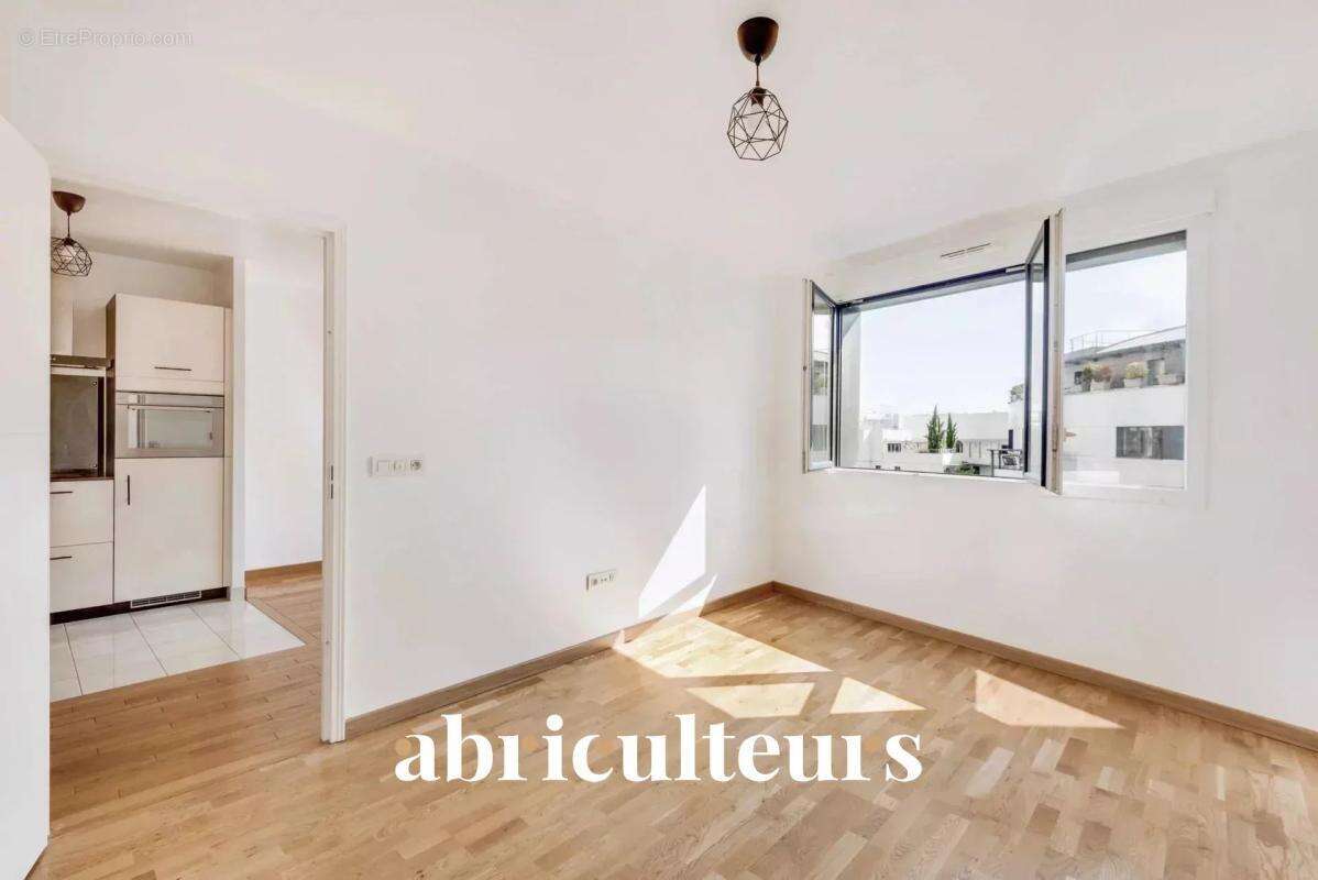 Appartement à ISSY-LES-MOULINEAUX