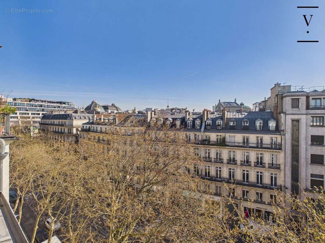 Appartement à PARIS-8E