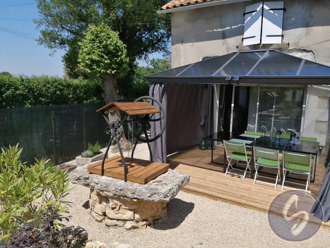 Maison à PAMPROUX