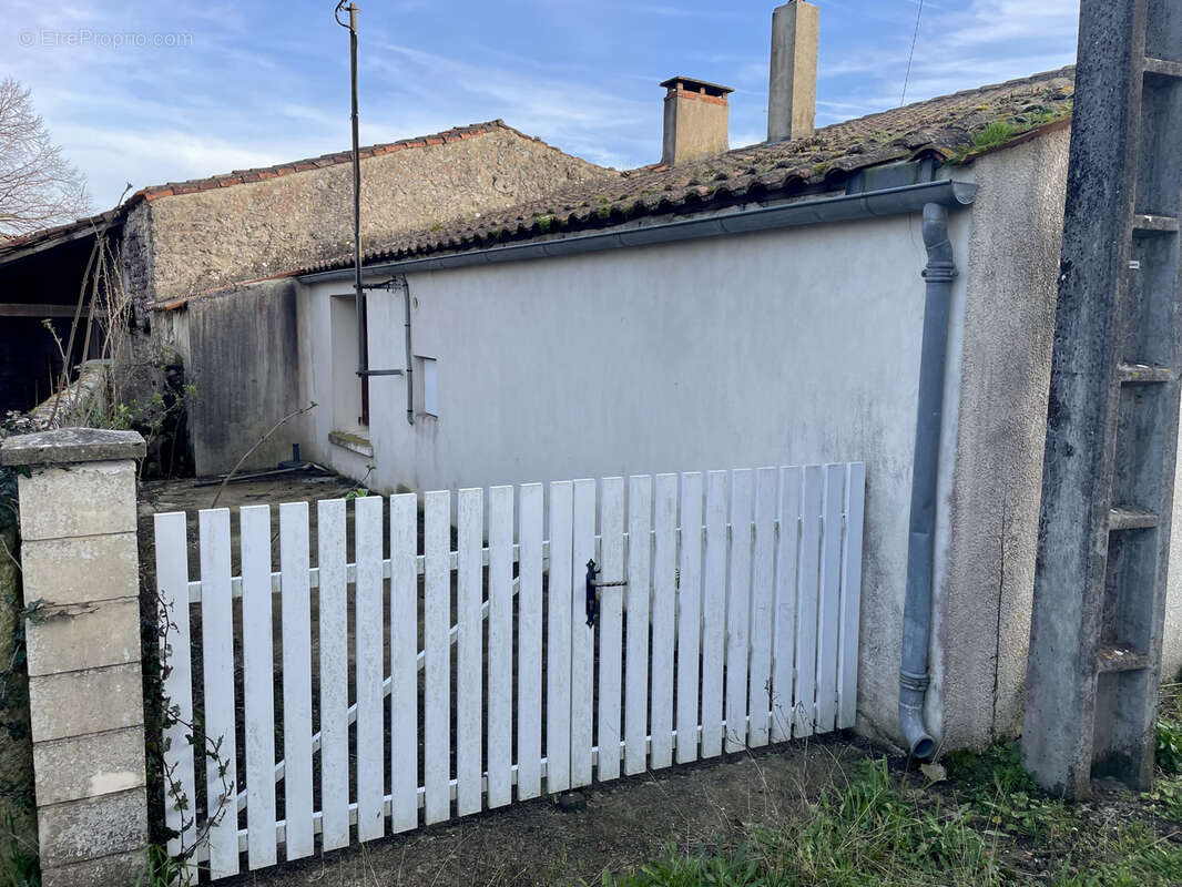 Maison à SAINT-SAVINIEN