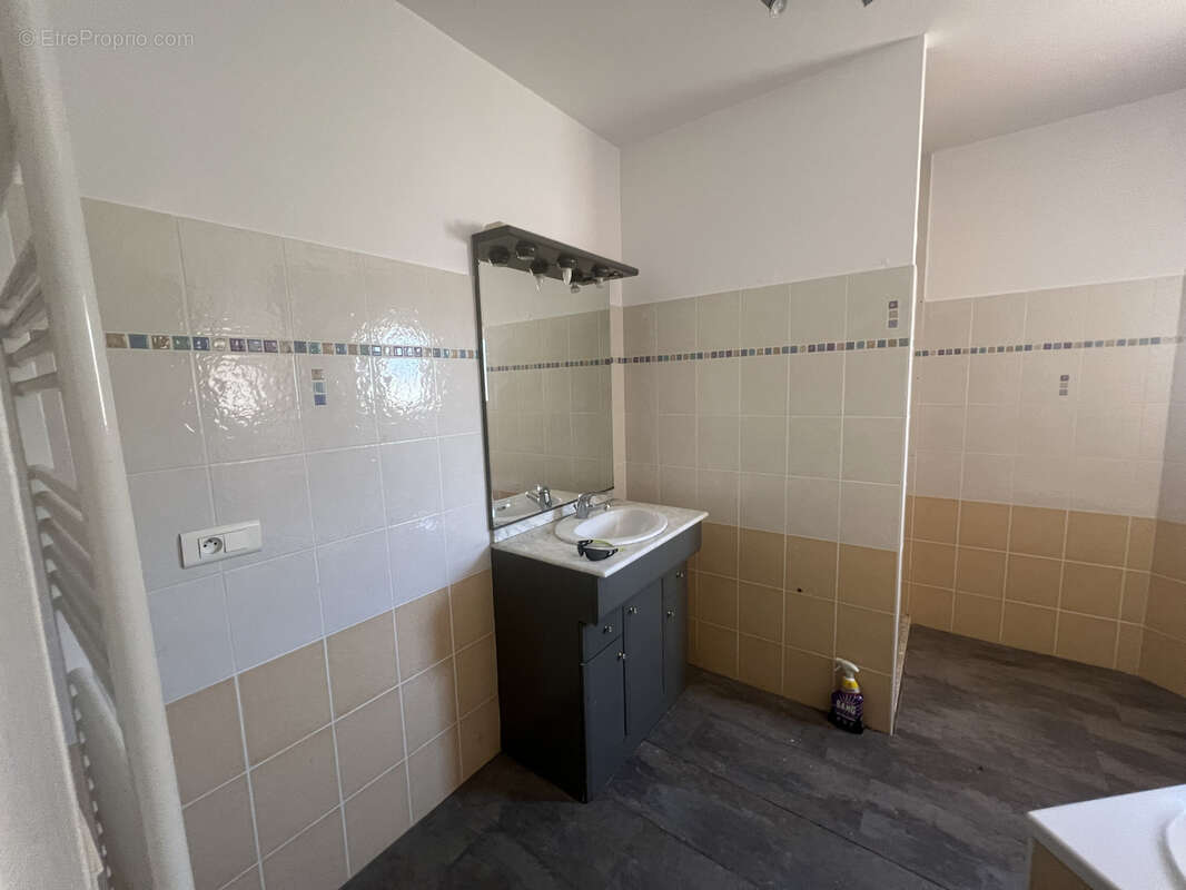 Maison à AMBLANS-ET-VELOTTE