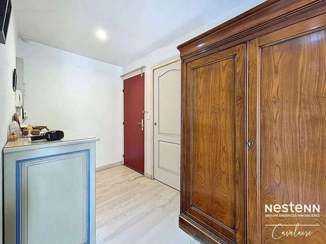 Dernier étage pour cet appartement au centre ville de Cavalaire-sur-Mer 4 pièces environ 100 m² avec 3 terrasses et stationnemen - photo 20
