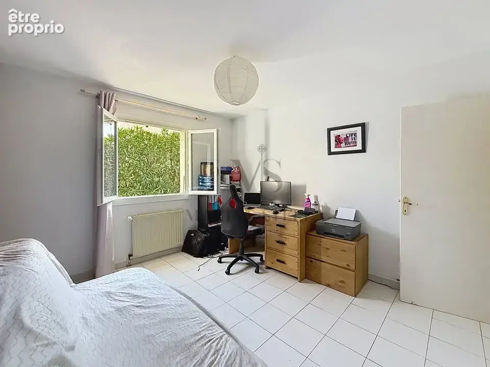 Maison avec piscine en centre-ville de Béziers : 3 chambres, garage et jardin arboré - photo 12
