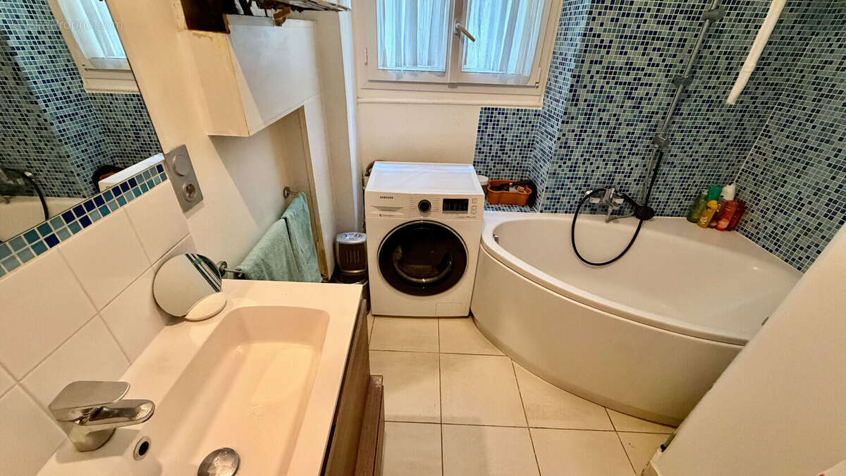 Appartement à PARIS-10E
