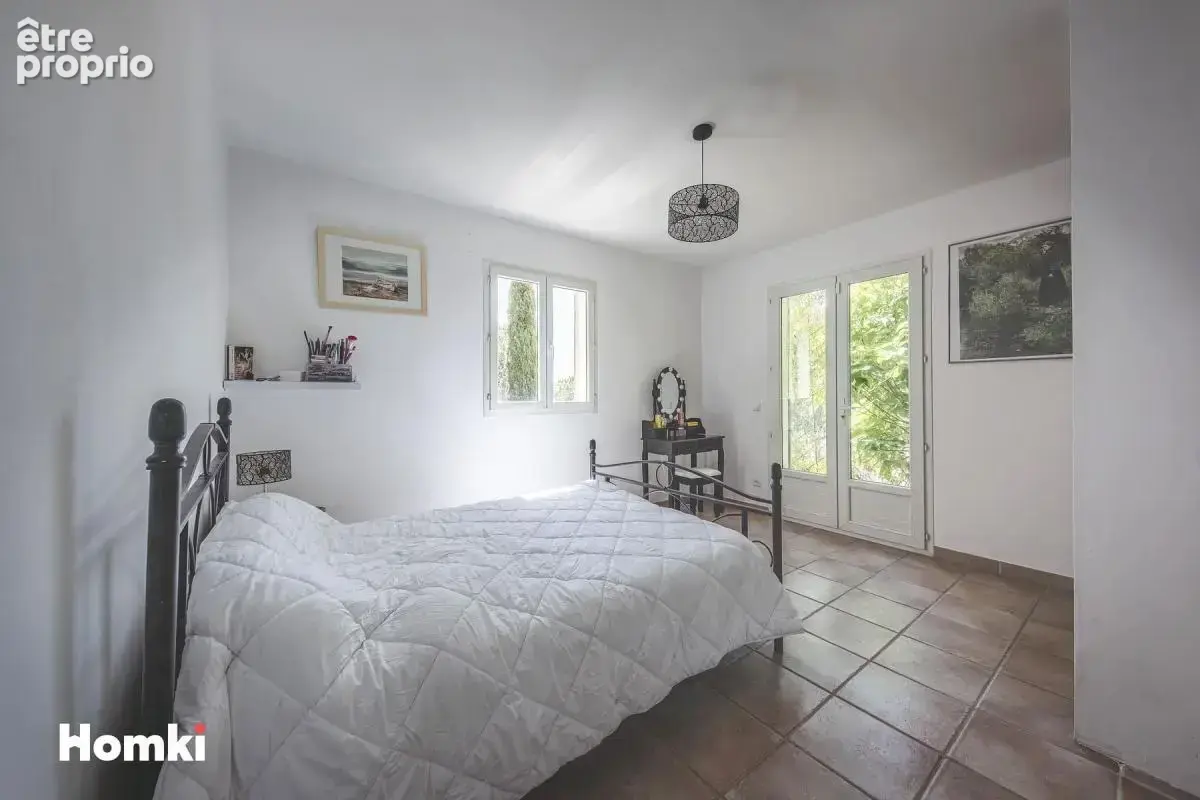Maison/Villa T5 de 111 m² à Le Luc 83340 - photo 11