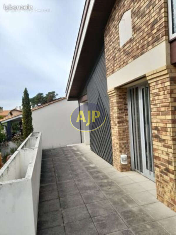 Maison Le Verdon Sur Mer 6 pièce(s) 150 m2 - photo 4