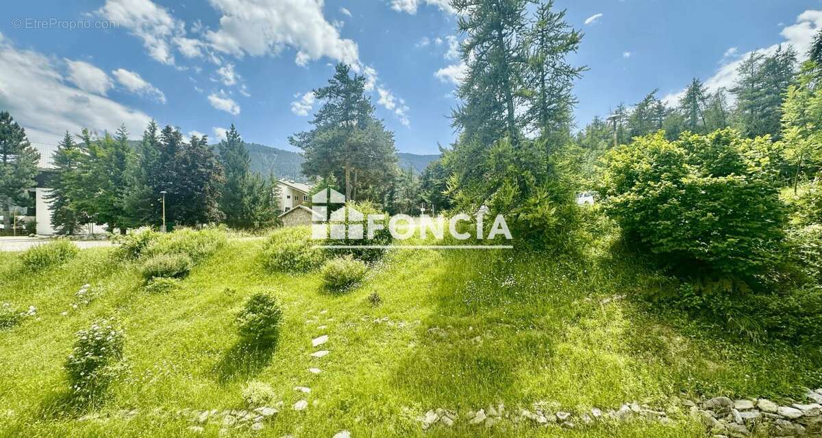 Appartement à SAINT-ETIENNE-DE-TINEE