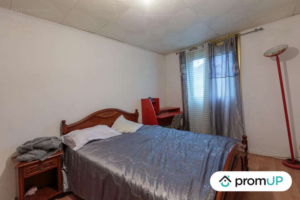 Maison à PORT-SAINTE-MARIE