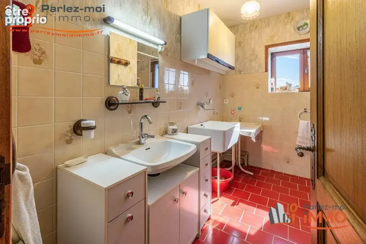 À vendre - Maison de campagne, 8 pièces 15mn Tarare - photo 11