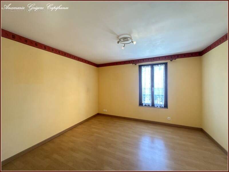 Maison de village, 214 m², 5 chambres, sejour de 100 m² - photo 9