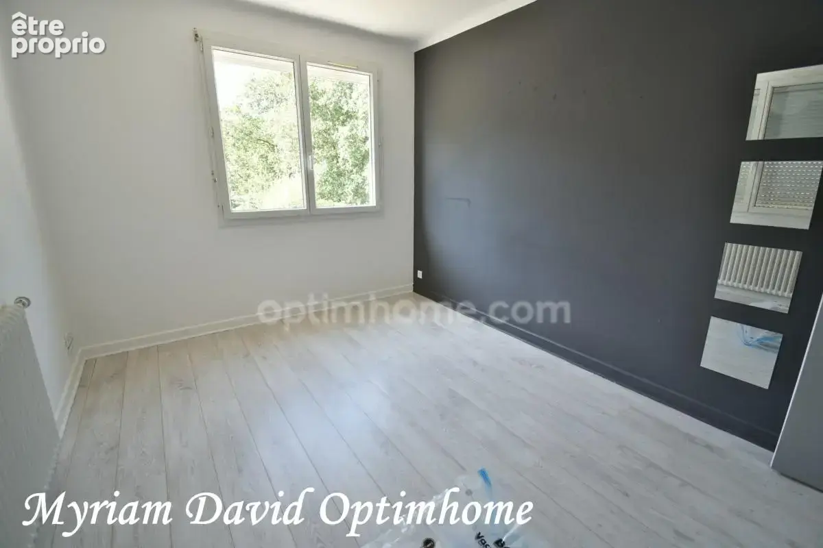Maison familiale 171 m² – DPE C – 5 chambres – Terrain paysagé de 2 400 m² – Rostrenen - photo 8