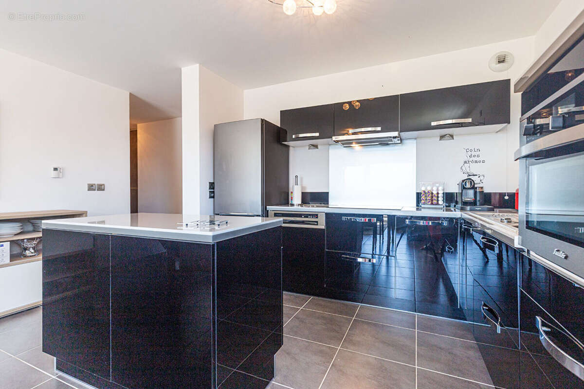 Appartement à POISY