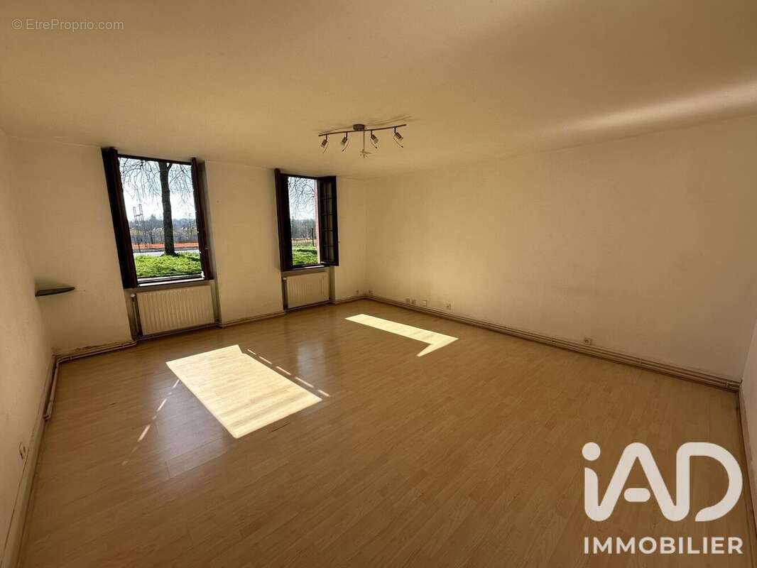 Maison 91 m² à Montreux-Vieux  - photo 3