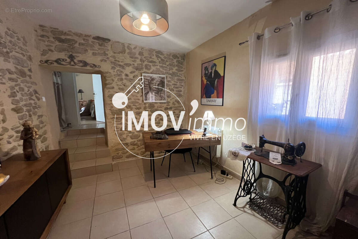 Maison à SAINT-QUENTIN-LA-POTERIE