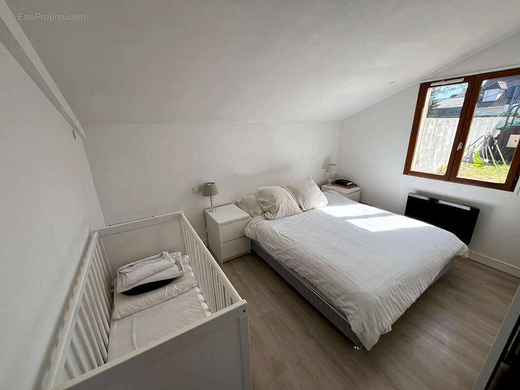 Appartement à LES MUREAUX
