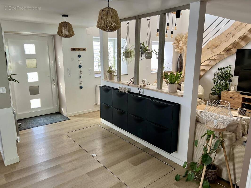 Photo 1 - Maison à ROUGEMONT-LE-CHATEAU