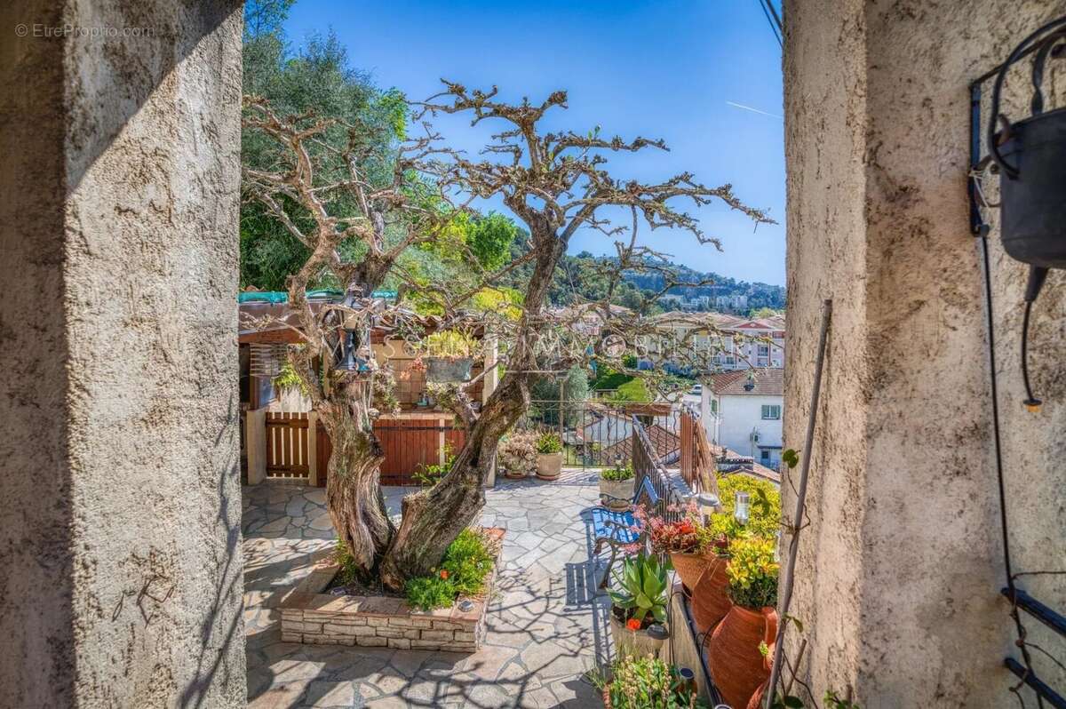 Maison à SAINT-ANDRE-DE-LA-ROCHE