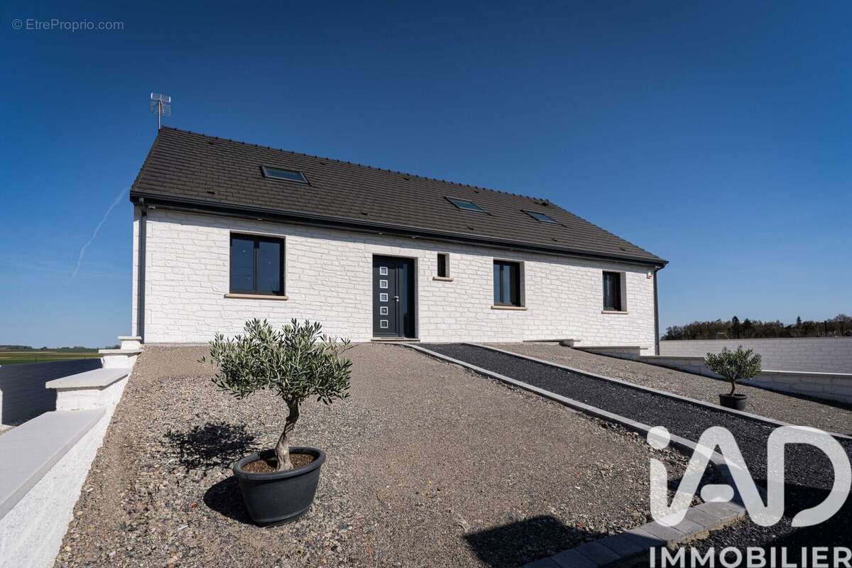 Photo 2 - Maison à MONTESCOURT-LIZEROLLES