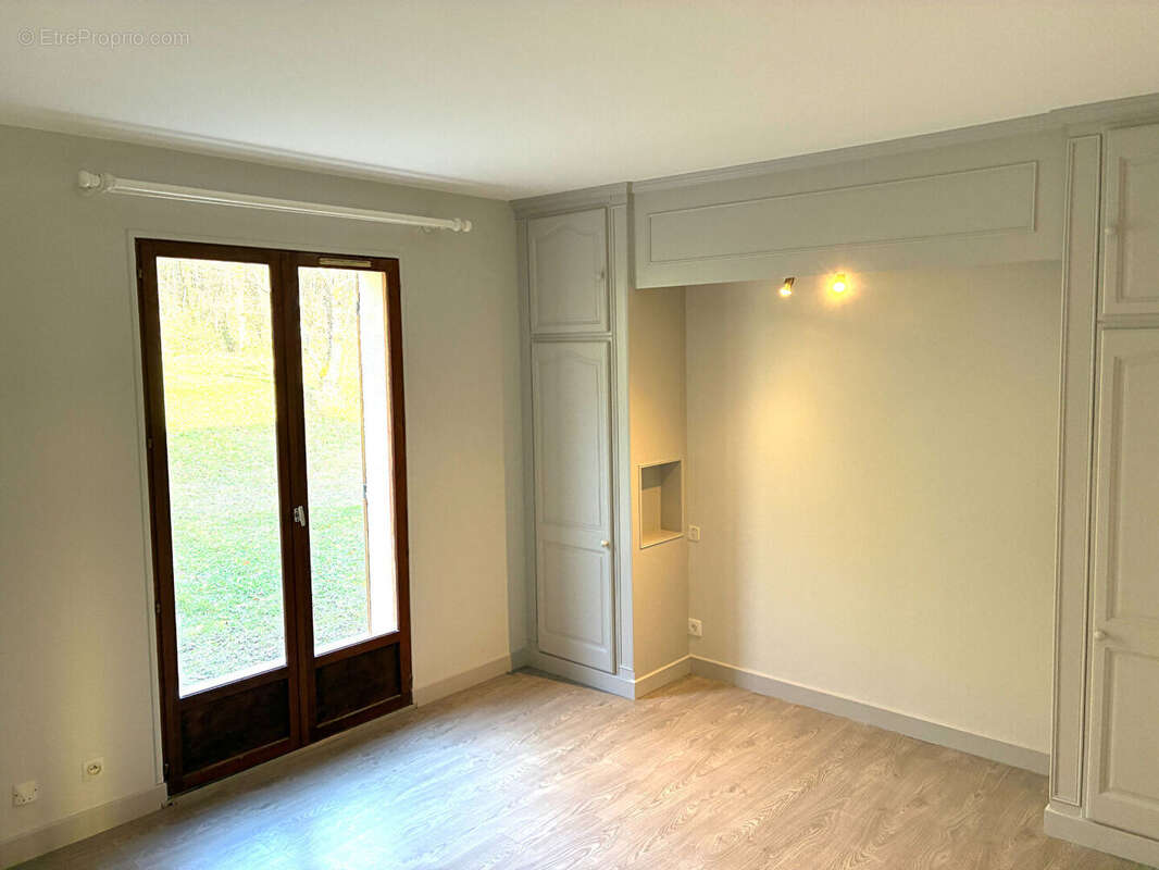 Maison en campagne entièrement rénovée . Vue dominante - photo 17