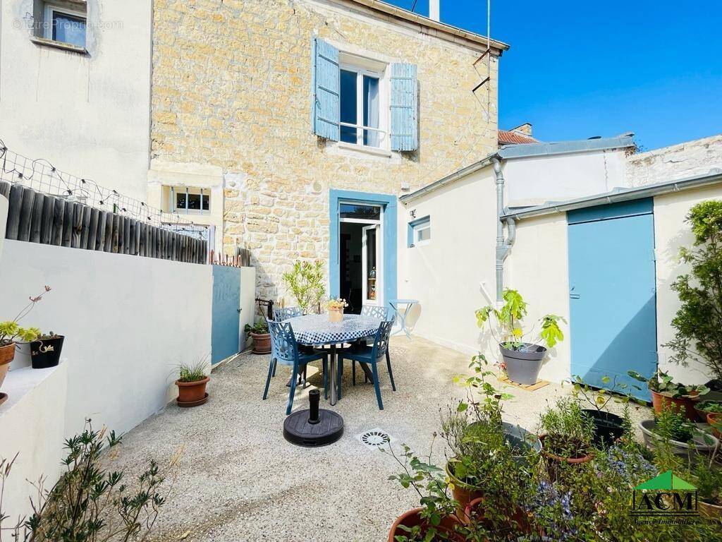 Maison à AUVERS-SUR-OISE