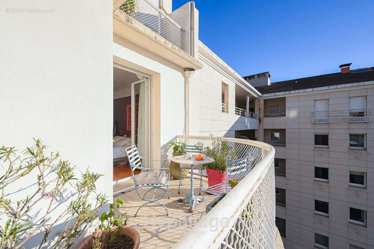 Appartement à MARSEILLE-8E