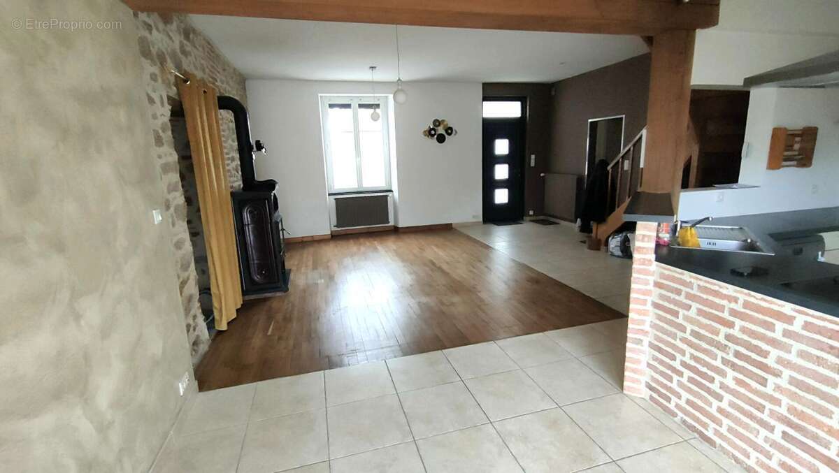 Maison à CHAMBRETAUD