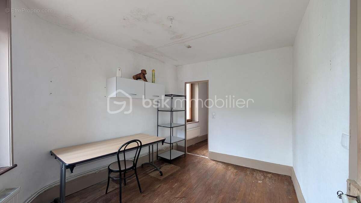 Commerce à VEXAINCOURT