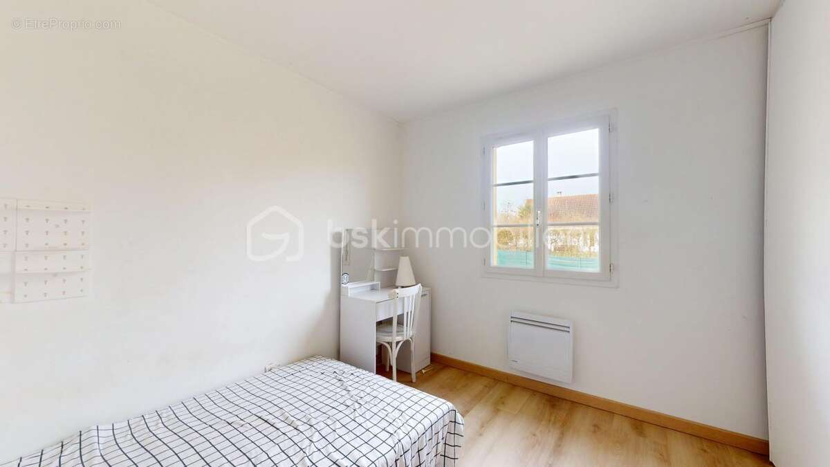 Maison à SAVIGNY-EN-SEPTAINE