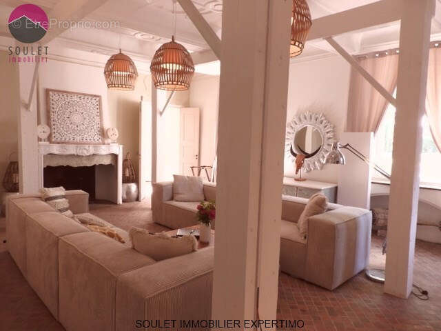 Maison à L'ISLE-SUR-LA-SORGUE