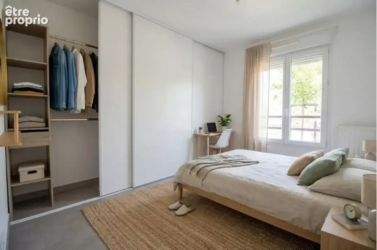 ROBION (84440) – Rare à la vente : Maison de plain-pied avec jardin, terrasse et 2 parkings au cœur du Luberon - 235.000 € - photo 8