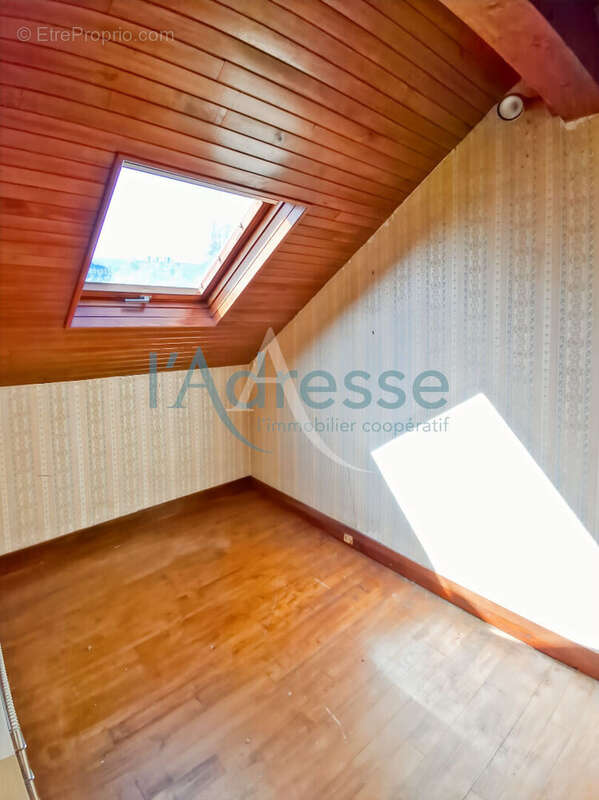 Maison à SURESNES